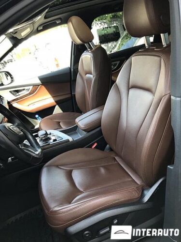 Audi Q7 43 interauto-car