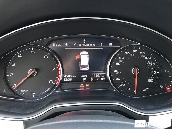 Audi Q7 49 interauto-car