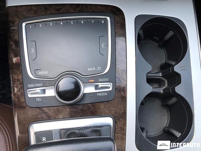 Audi Q7 52 interauto-car