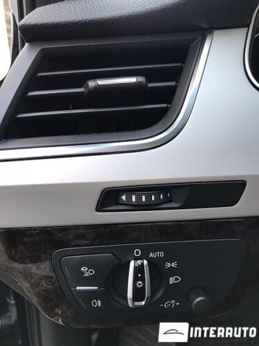 Audi Q7 54 interauto-car