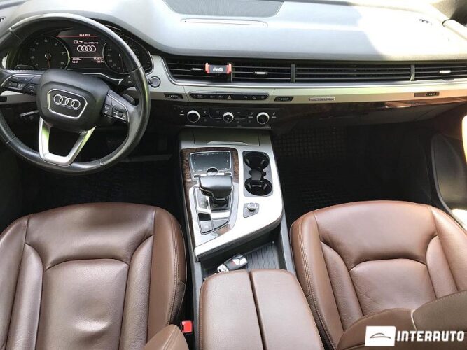 Audi Q7 45 interauto-car