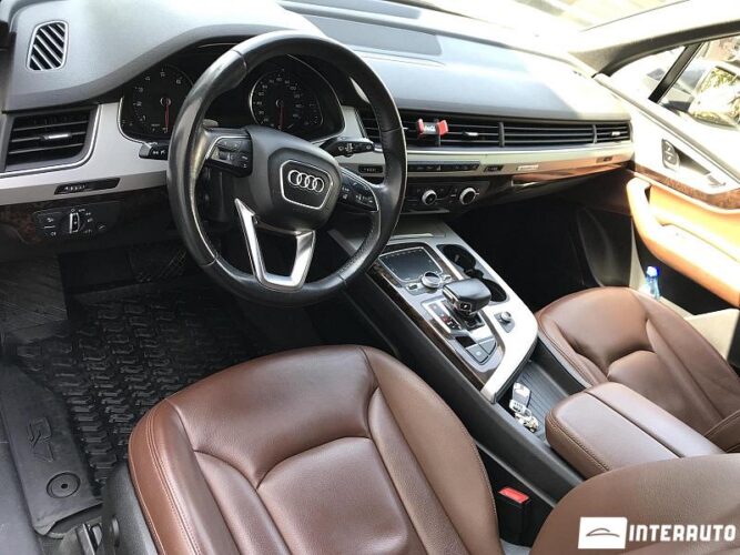 Audi Q7 44 interauto-car