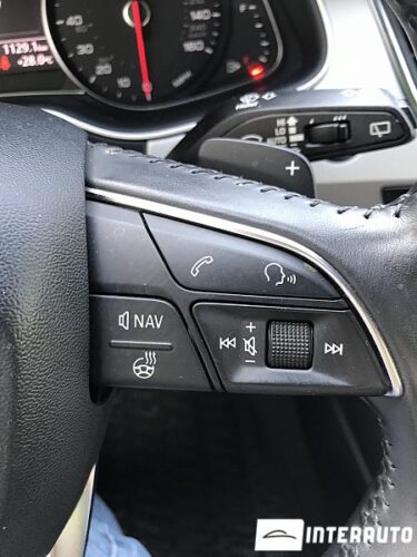 Audi Q7 48 interauto-car