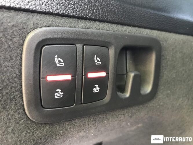 Audi Q7 62 interauto-car