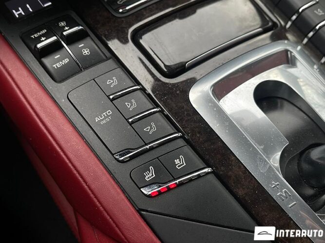 porsche Cayenne 2015