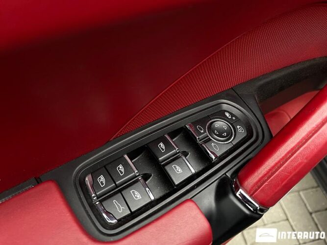 porsche Cayenne 2015