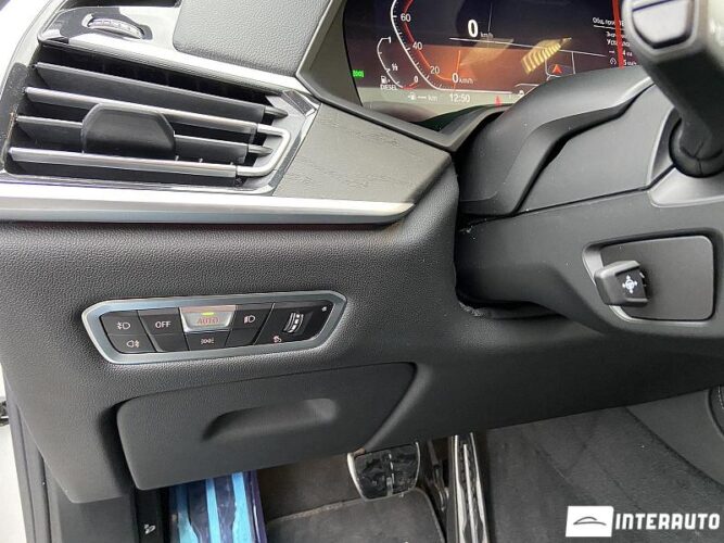 BMW X7 3.0d 63 interauto-car