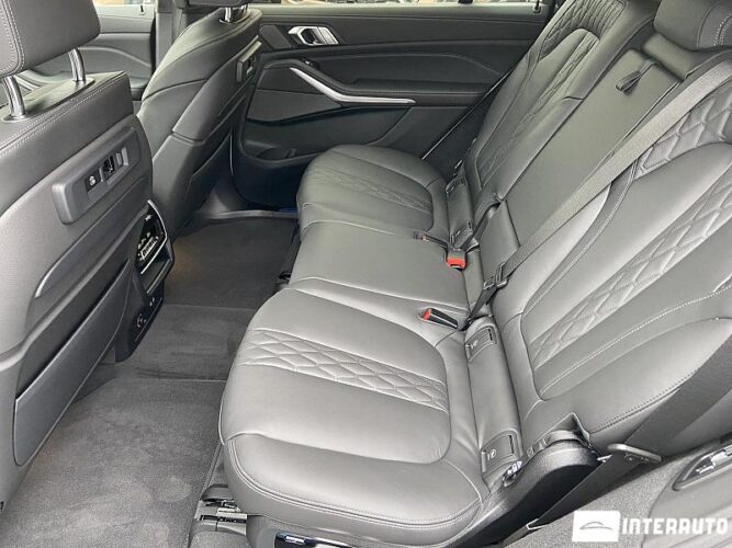 BMW X7 3.0d 68 interauto-car