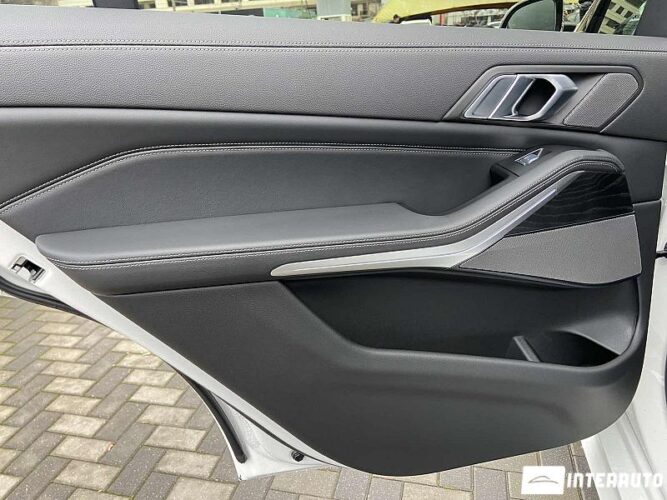 BMW X7 3.0d 66 interauto-car