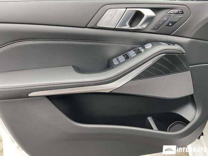 BMW X7 3.0d 49 interauto-car