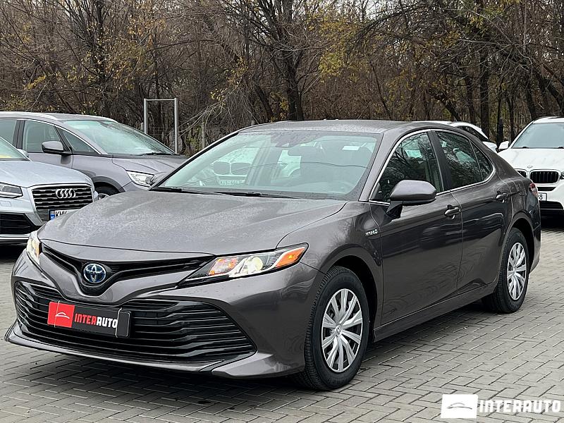 Toyota Camry 2