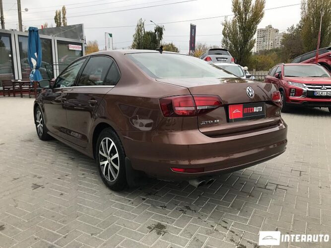 Volkswagen Jetta 32 interauto-car