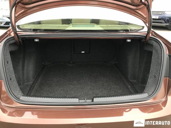 Volkswagen Jetta 41 interauto-car