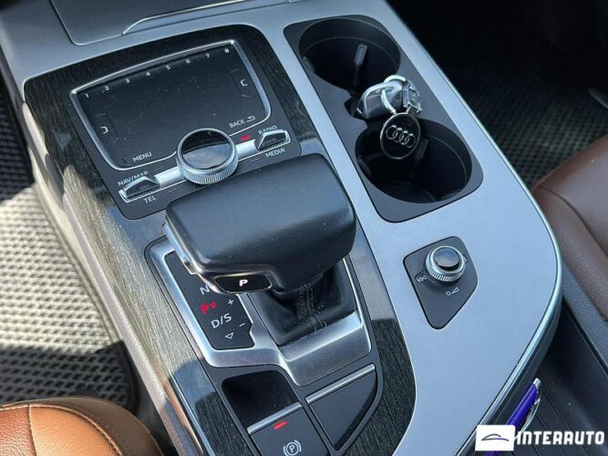 Audi Q7 63 audi Q7 2017