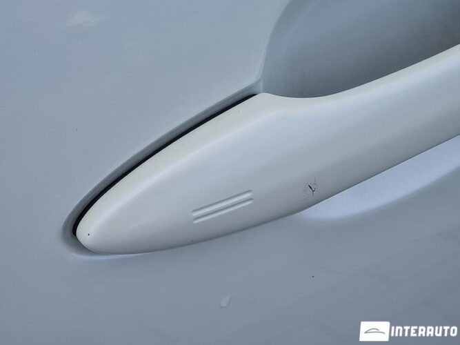 Toyota Prius 52 interauto-car