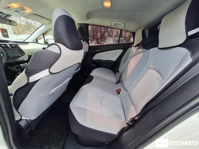 Toyota Prius 41 interauto-car