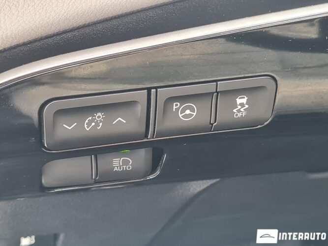 Toyota Prius 50 interauto-car