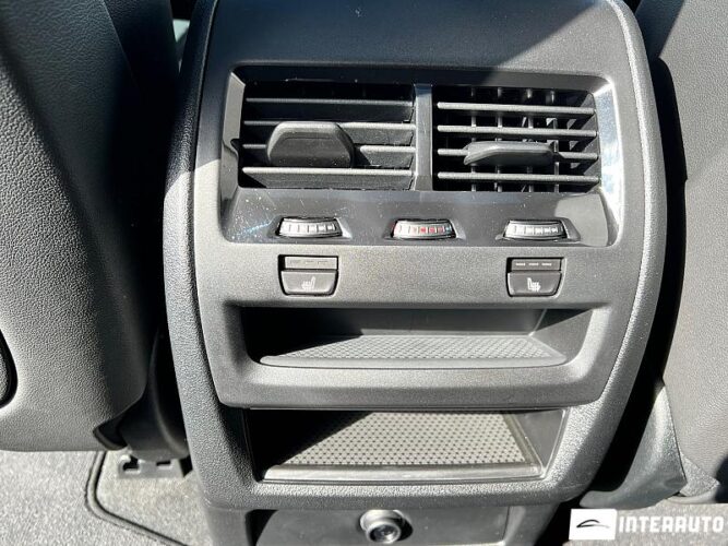 BMW X5 2.5D 50 interauto-car