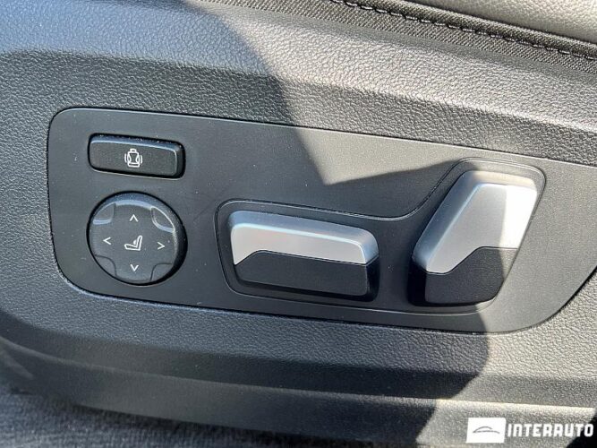 BMW X5 2.5D 47 interauto-car