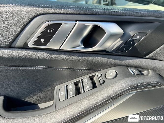 BMW X5 2.5D 58 interauto-car