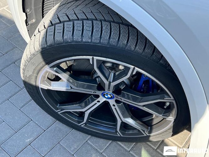 BMW X5 2.5D 59 interauto-car