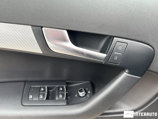 Audi RS3 45 interauto-car