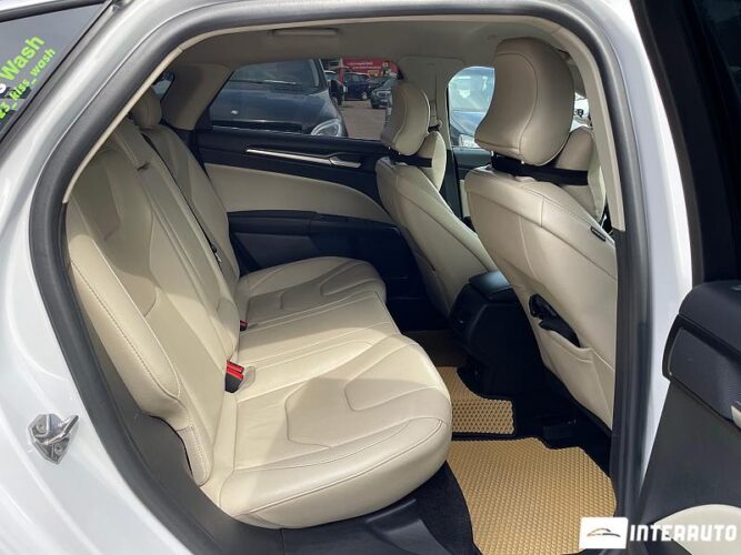 Ford Fusion 42 interauto-car