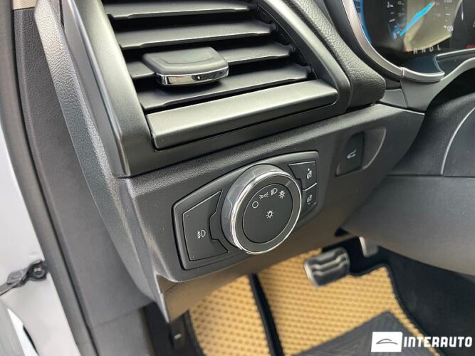 Ford Fusion 40 interauto-car