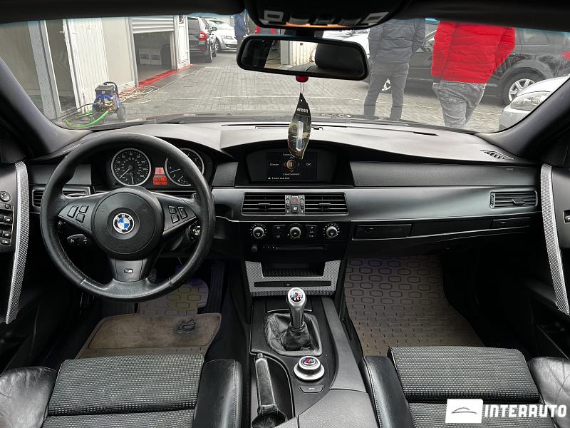 BMW 525