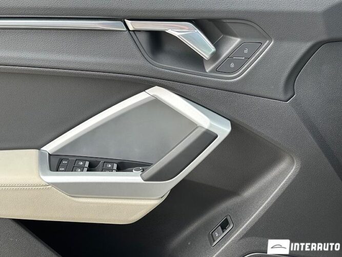 Audi Q3 55 interauto-car