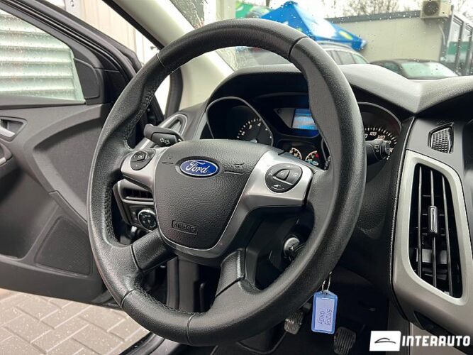 Ford Focus 40 interauto-car