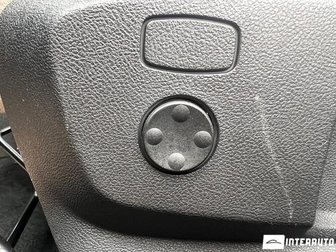 BMW 216d 51 bmw 216d 2020
