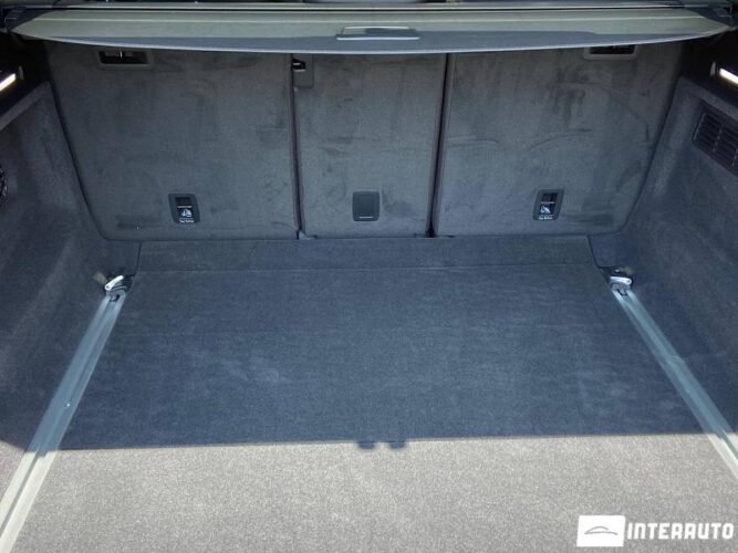 Audi Q8 53 interauto-car