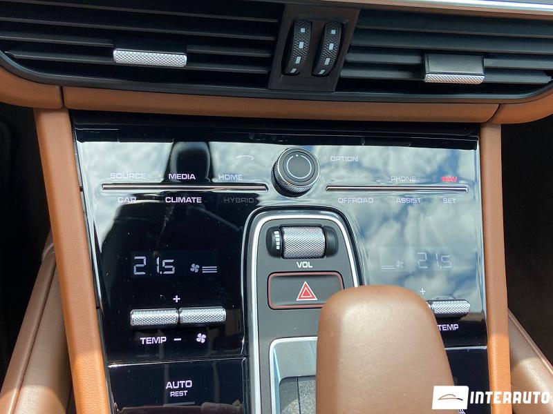 Porsche Cayenne Coupe 21 automobil-interauto