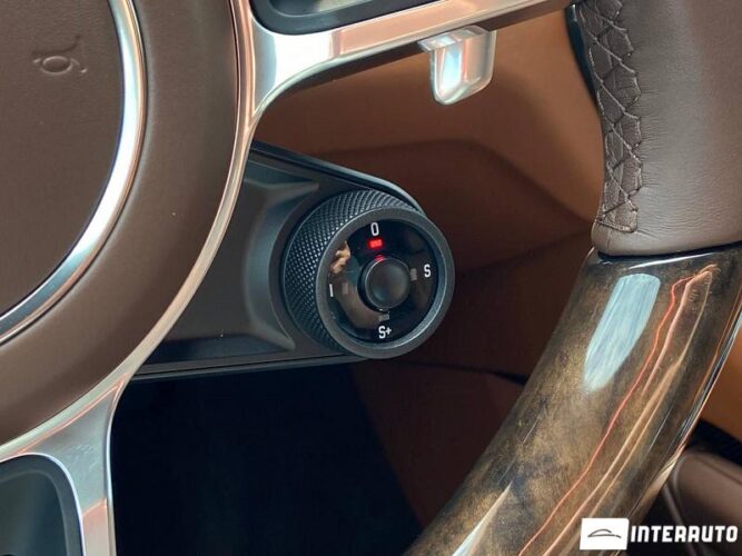 Porsche Cayenne Coupe 32 interauto-car