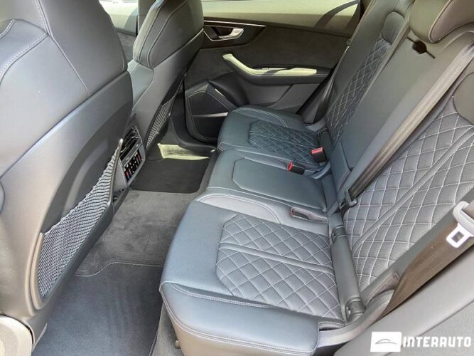 Audi Q8 51 interauto-car