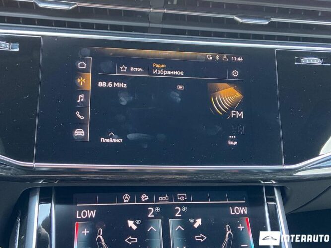 Audi Q8 43 interauto-car