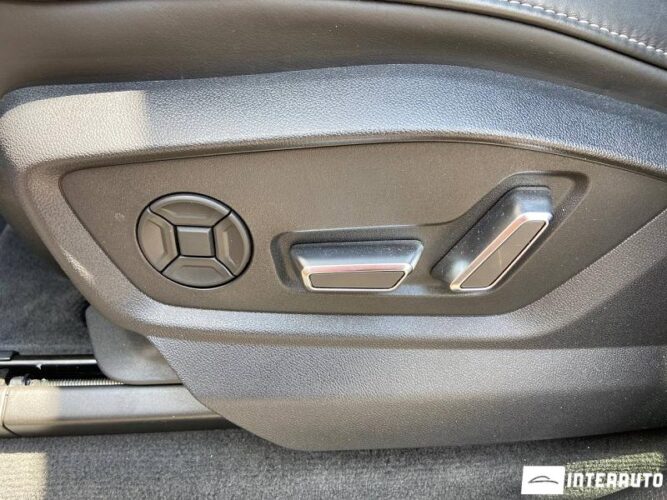 Audi Q8 48 interauto-car