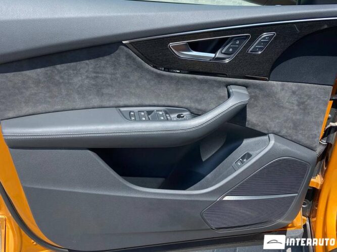 Audi Q8 38 interauto-car