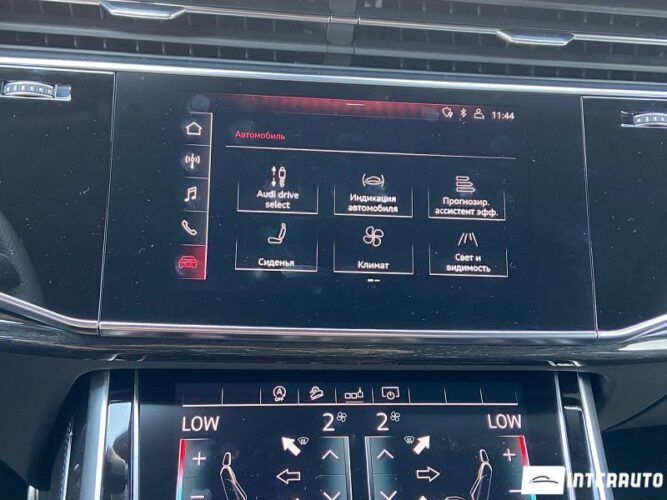 Audi Q8 45 interauto-car