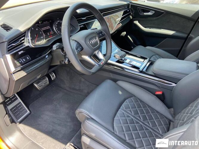 Audi Q8 40 interauto-car