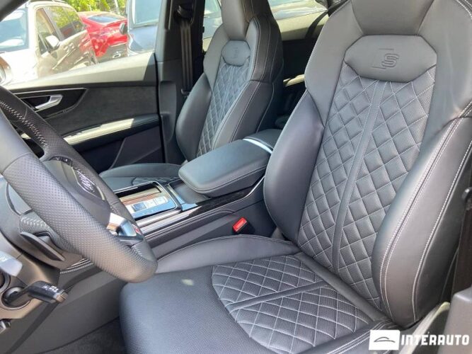Audi Q8 39 interauto-car