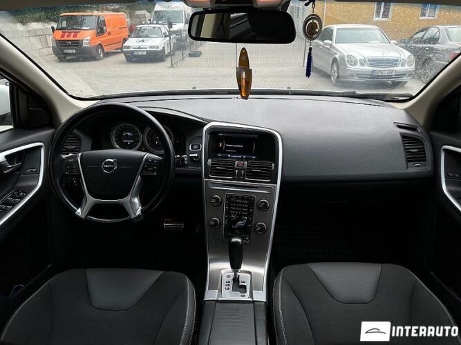 Volvo XC 60 35 interauto-car