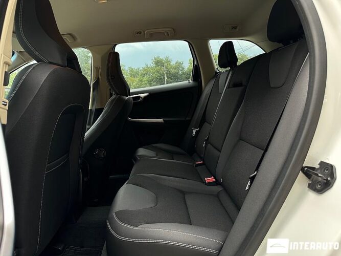 Volvo XC 60 44 interauto-car