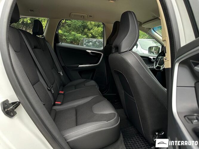 Volvo XC 60 43 interauto-car