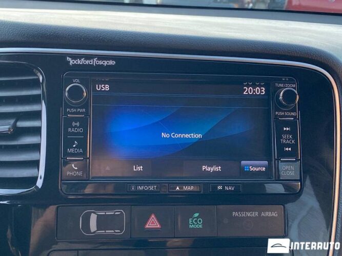 Mitsubishi Outlander 40 interauto-car