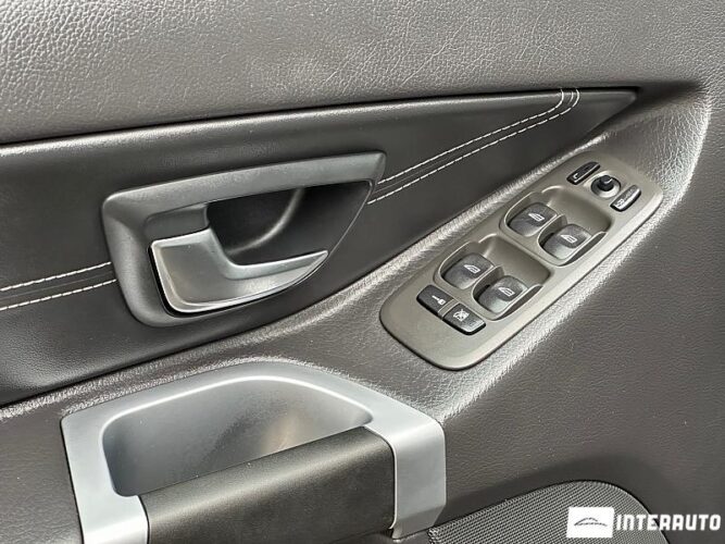 Volvo XC 90 48 interauto-car