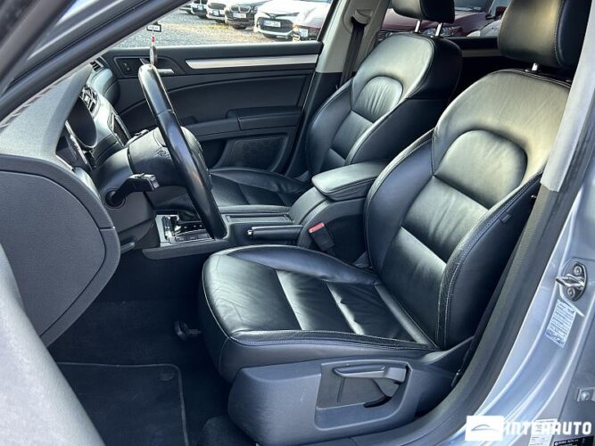 Skoda Superb 33 skoda Superb 2011