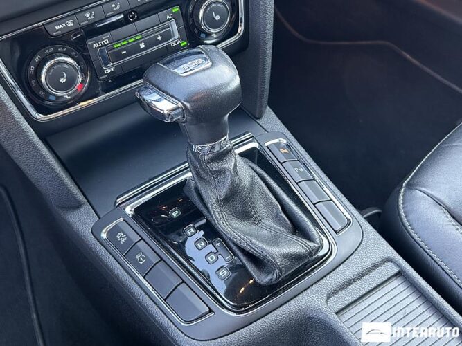 Skoda Superb 39 skoda Superb 2011
