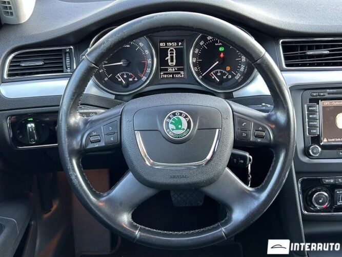 Skoda Superb 36 skoda Superb 2011